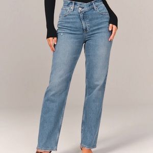 Abercrombie & Fitch Curve Love 90s Ultra High Rise Straight Jeans